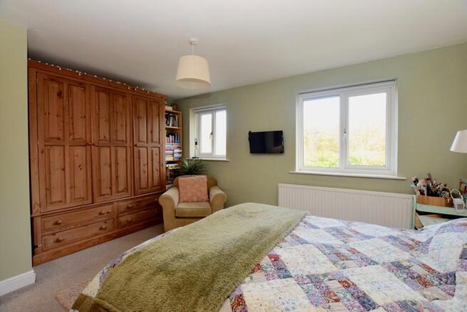 3 bed Detached for sale Image 9