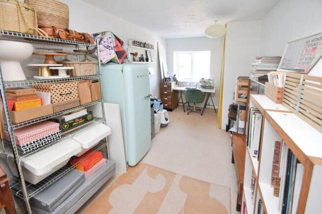 2 bed Apartment for sale Image 8