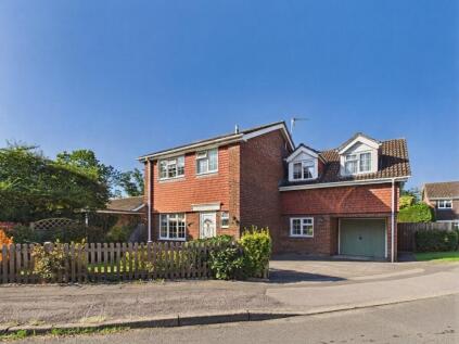 Hamilton Close, Bordon, Hampshire, GU35