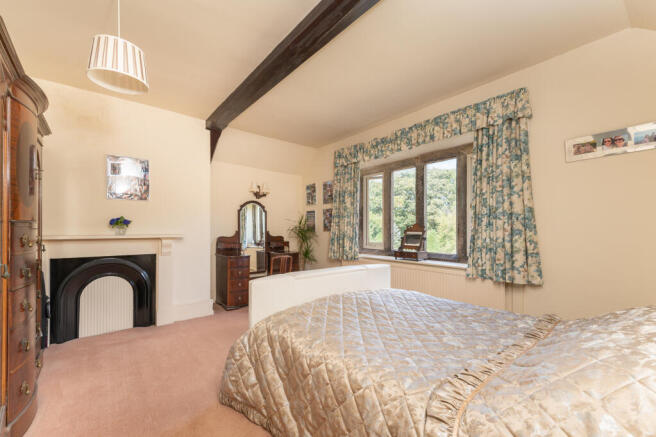 9 bed Detached for sale Image 11