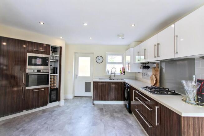 3 bed Detached for sale Image 5