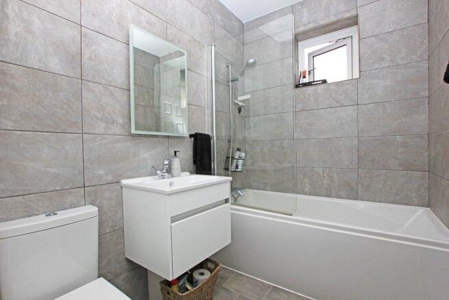 2 bed Terraced for sale Image 9