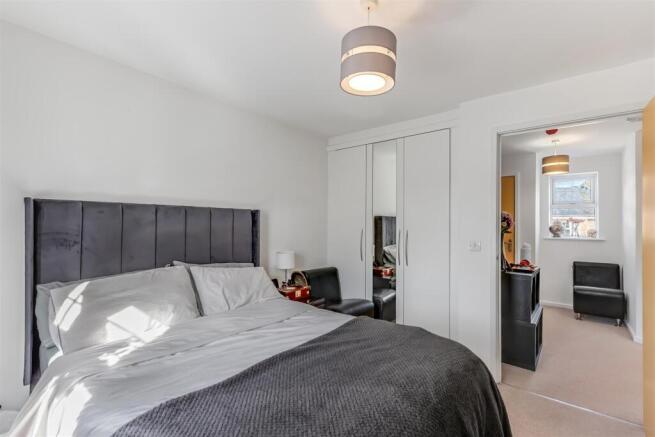 2 bed Apartment for sale Image 7