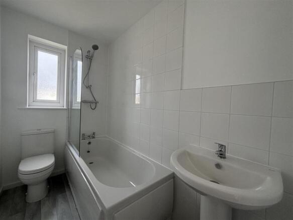 3 bed End of Terrace to rent Image 8