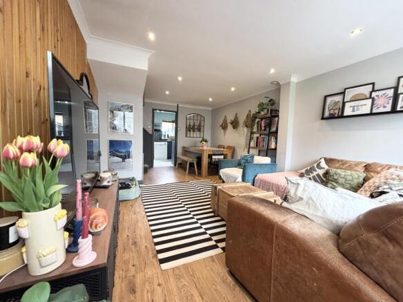 Pine Tree Close, Chester, CH4 photo 2