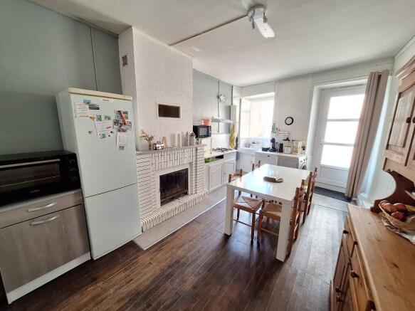 Kitchen/Dining Room