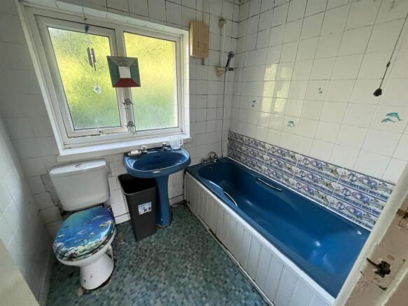3 bed House for sale Image 11