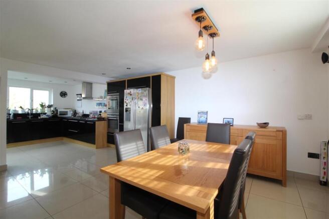 25 Northaw Road West 013.JPG