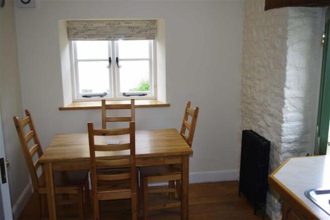 Kitchen / Dining Roo