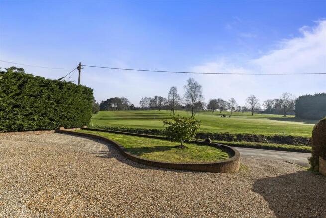 Haycorns Blighton Lane The Sands Farnham GU10 1PU-