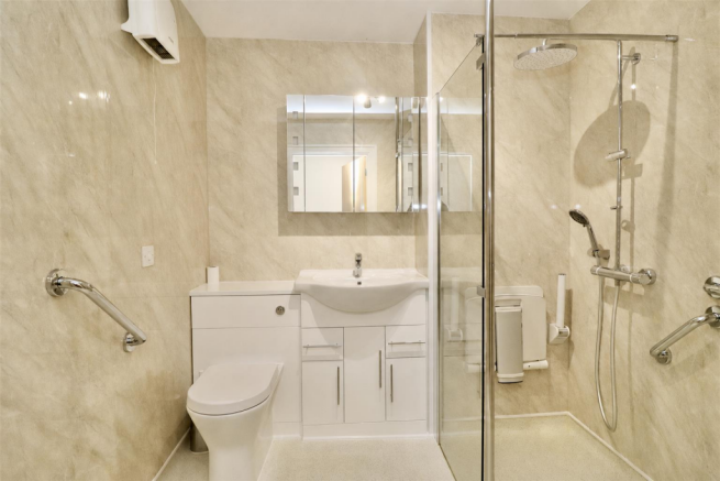 1 bed Flat for sale Image 6
