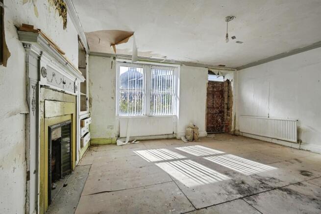 4 bed Terraced for sale Image 10