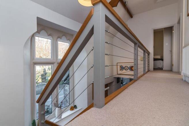 Galleried landing