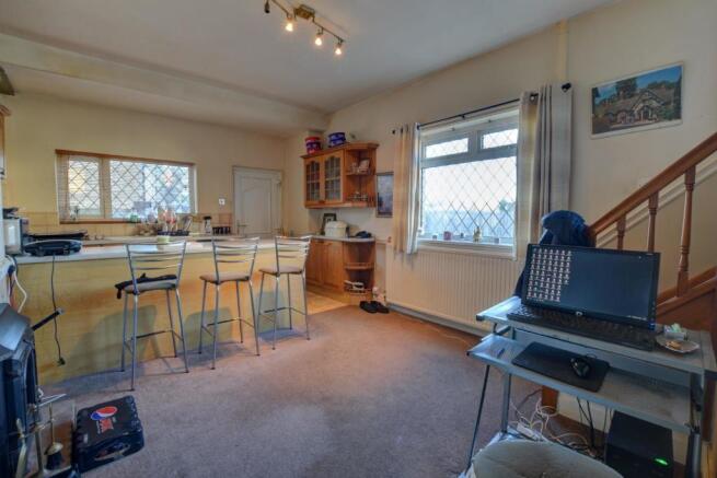 Kitchen - 1.jpg