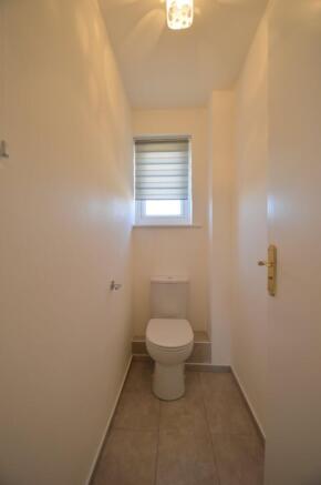 2 bed Terraced to rent Image 9