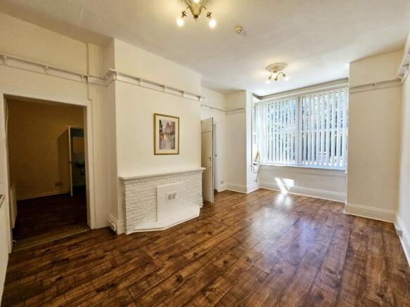 6 bed Block of Apartments for sale Image 4