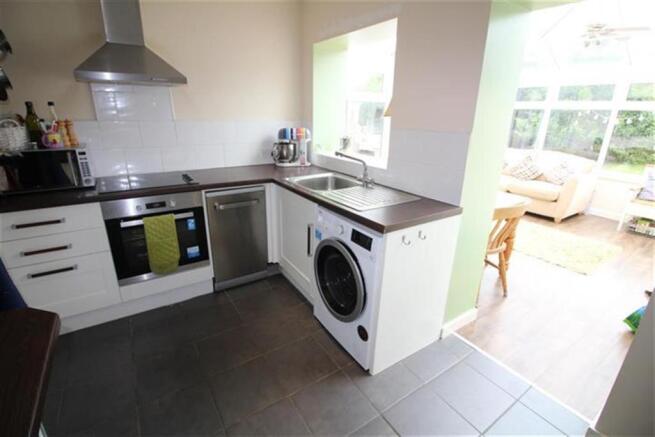 kitchen through to c