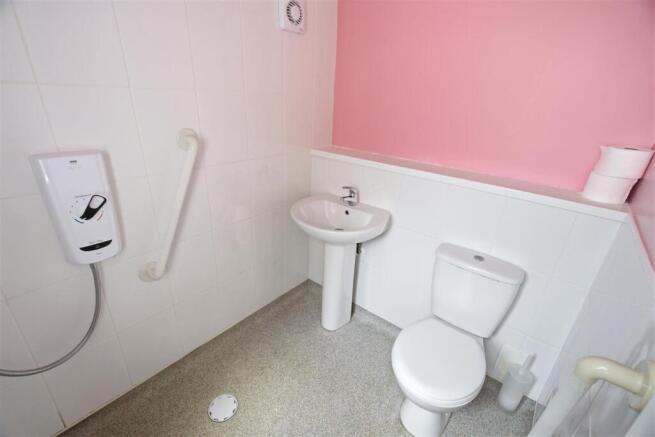 3 bed Terraced for sale Image 12
