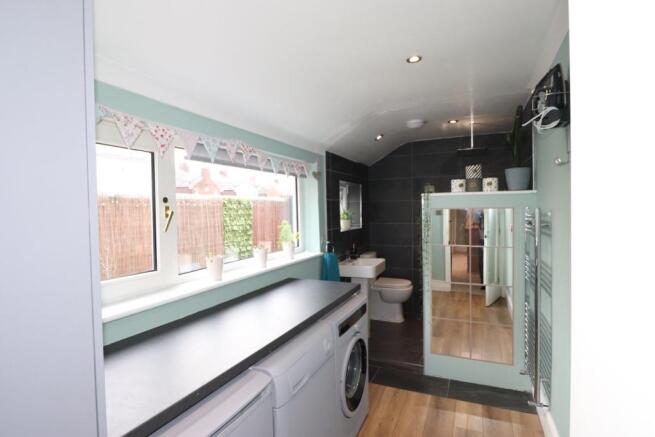 Utility/Shower Room