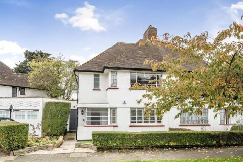 Howard Walk, Hampstead Garden Suburb, N2
