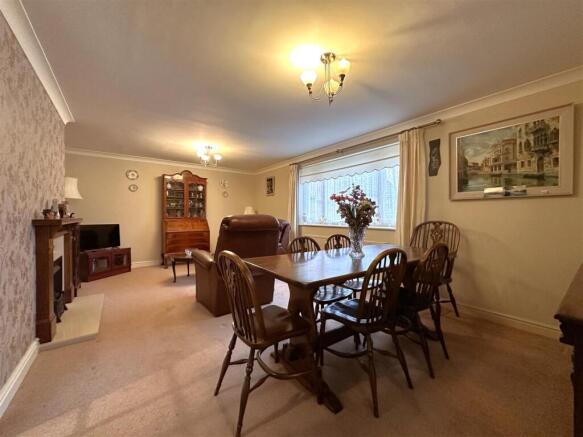 Generous Loiunge/Diner 234