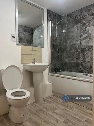 2 bed Flat to rent Image 7