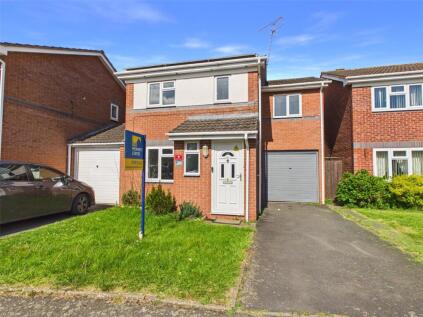 Chelmsford Drive, Worcester, Worcestershire, WR5