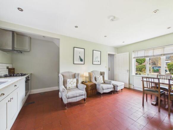 3 bed Semi-Detached for sale Image 8