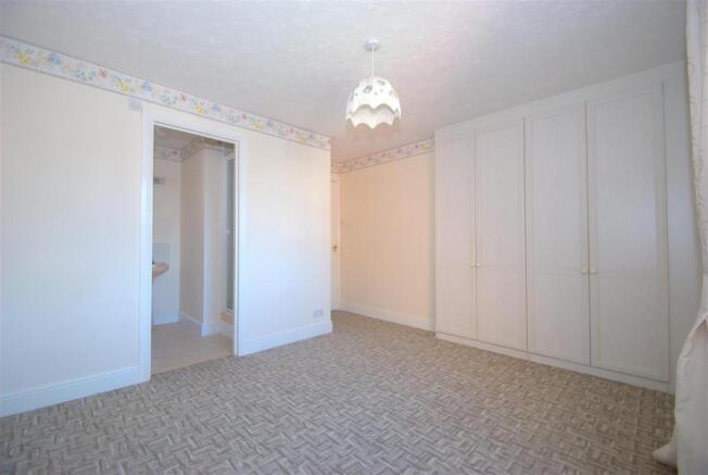 Bedroom 1 B.NEF.jpg