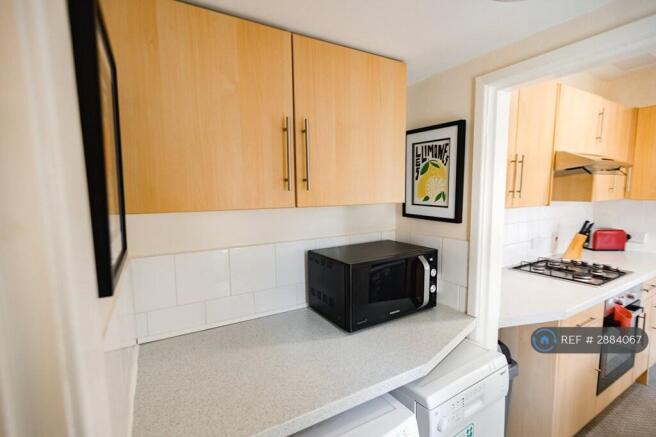 1 bed House Share to rent Image 9