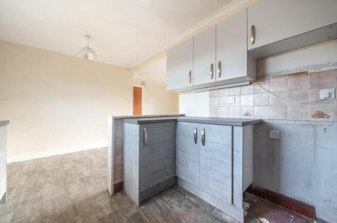 KITCHEN/RECEPTION ROOM