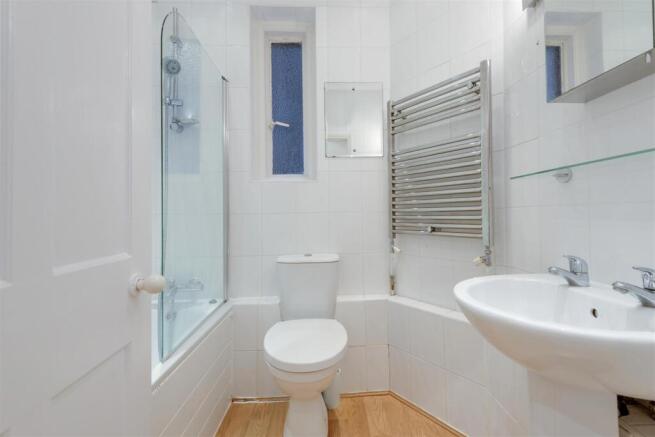 Bathroom.jpg