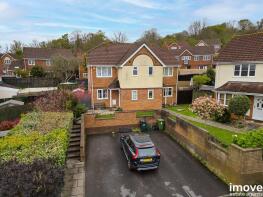 48, Avery Hill, Newton Abbot TQ12 3LA