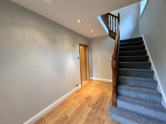 3 bed Semi-Detached for sale Image 5