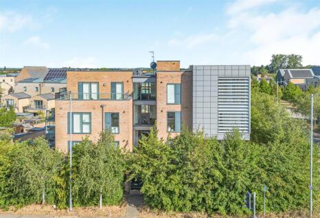 Glebe Farm Drive, Trumpington, CB2