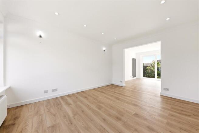 3 bed Detached for sale Image 6