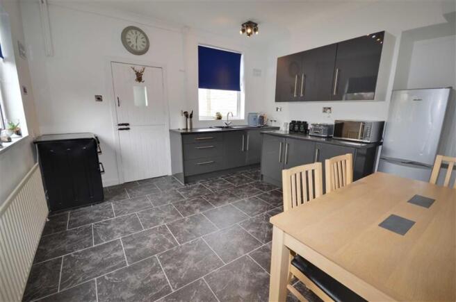 KITCHEN DINER
