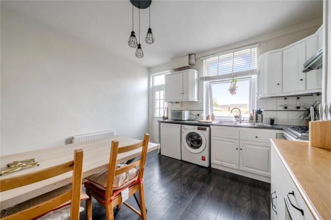 4 bed Terraced for sale Image 11