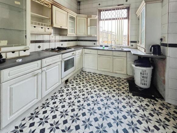 4 bed Terraced for sale Image 6