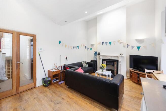 08965_00372453.jpg