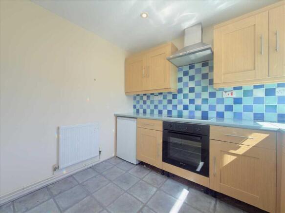 2 bed House for sale Image 8