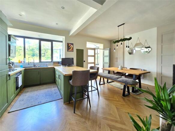 Open Kitchen Diner