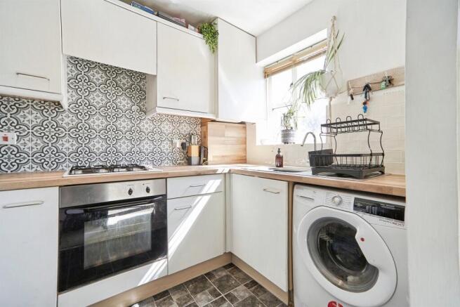 2 bed Terraced for sale Image 5