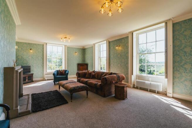 9 bed Detached for sale Image 6
