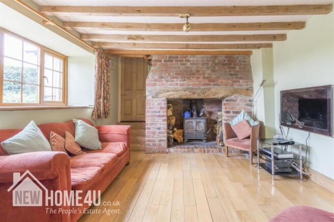 SITTING ROOM: