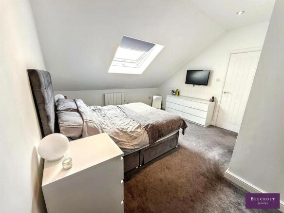 3 bed Semi-Detached for sale Image 10