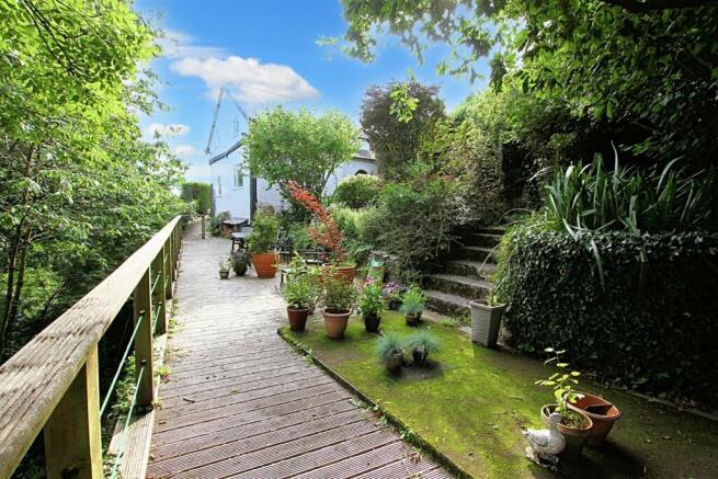 Decking & Rear garden