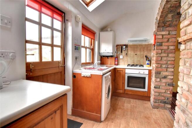2 bed Terraced for sale Image 6
