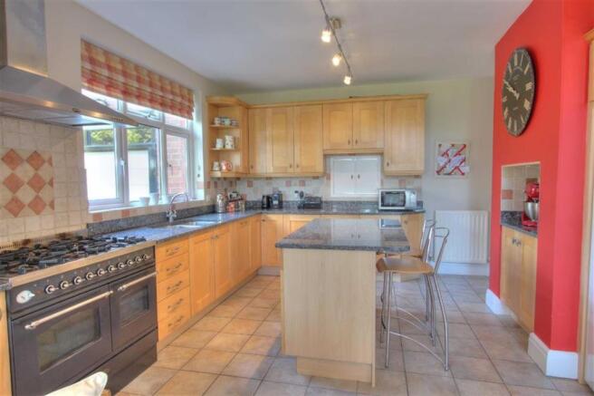 Kitchen/Dining/Family Area: