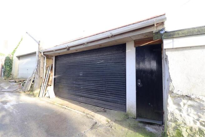 Garage.JPG